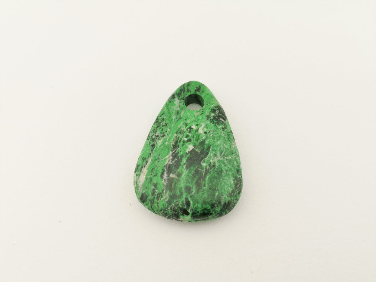 Maw Sit Sit Anhänger gebohrt – natürlicher grüner Jadeit-Mix aus Myanmar, 33 × 23 mm – Bild 3