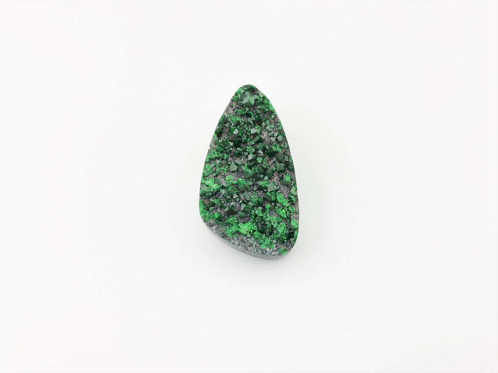 Uwarowit Anhänger gebohrt – grüner Granat auf Matrix aus dem Ural, 38 × 21 mm – Bild 2