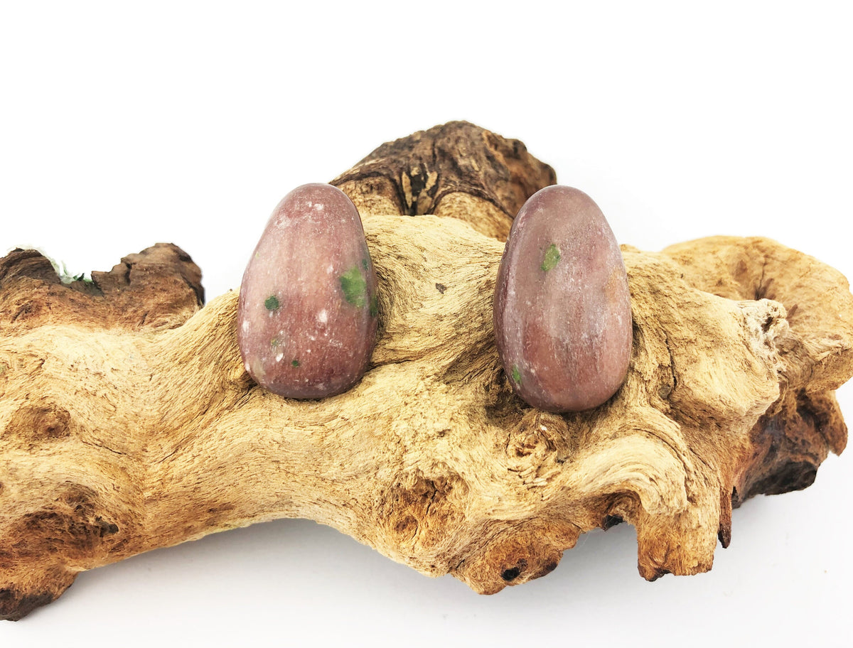 Andalusit Anhänger gebohrt – rotbrauner Naturstein, ca. 31 × 19 mm – Bild 1