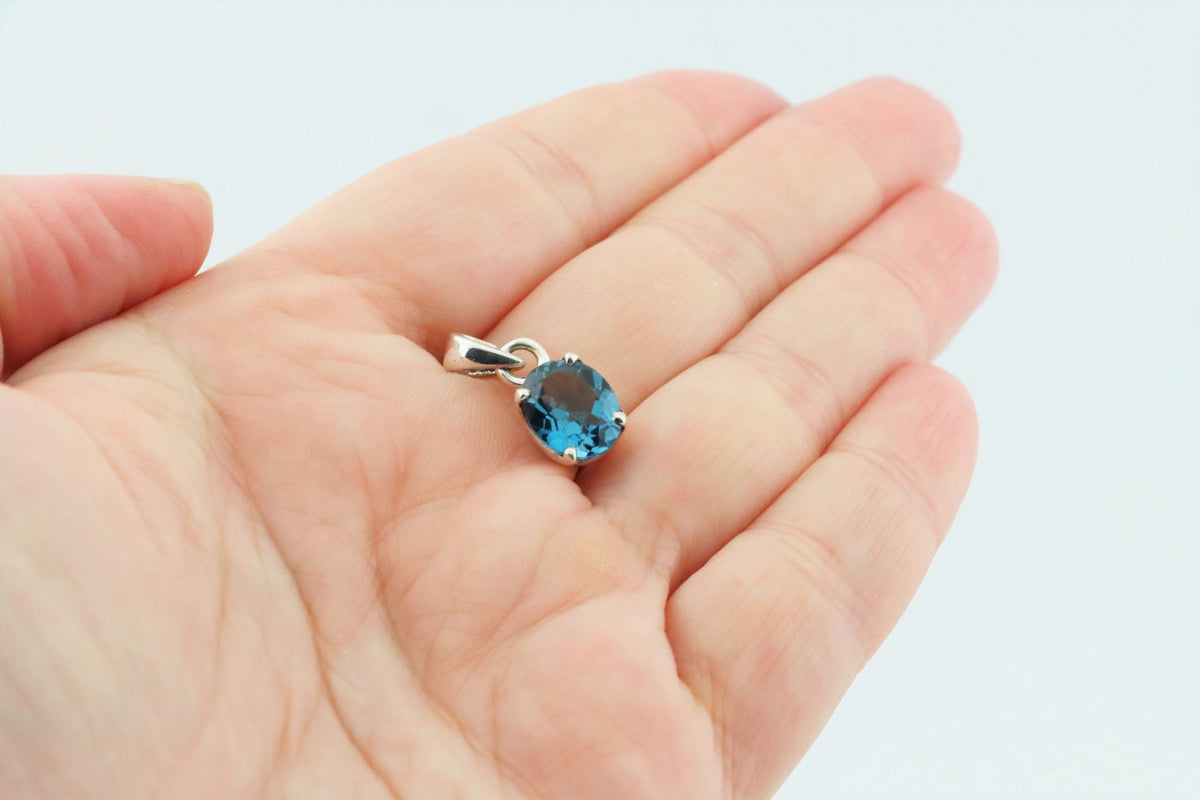 London Blue Topas Anhänger TO-013 – 925 Silber – facettierter Ovalschliff – 1,83 g – Bild 7
