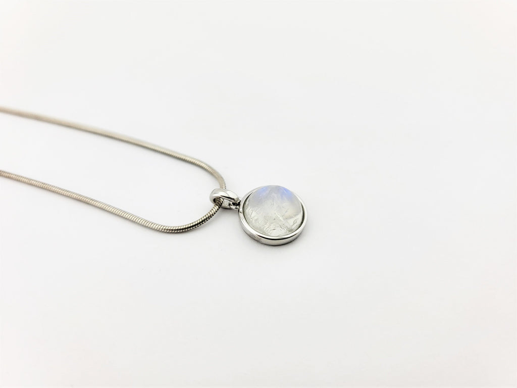 Regenbogen-Mondstein Anhänger 925 Silber – weißer Labradorit mit Blauschimmer – Bild 3
