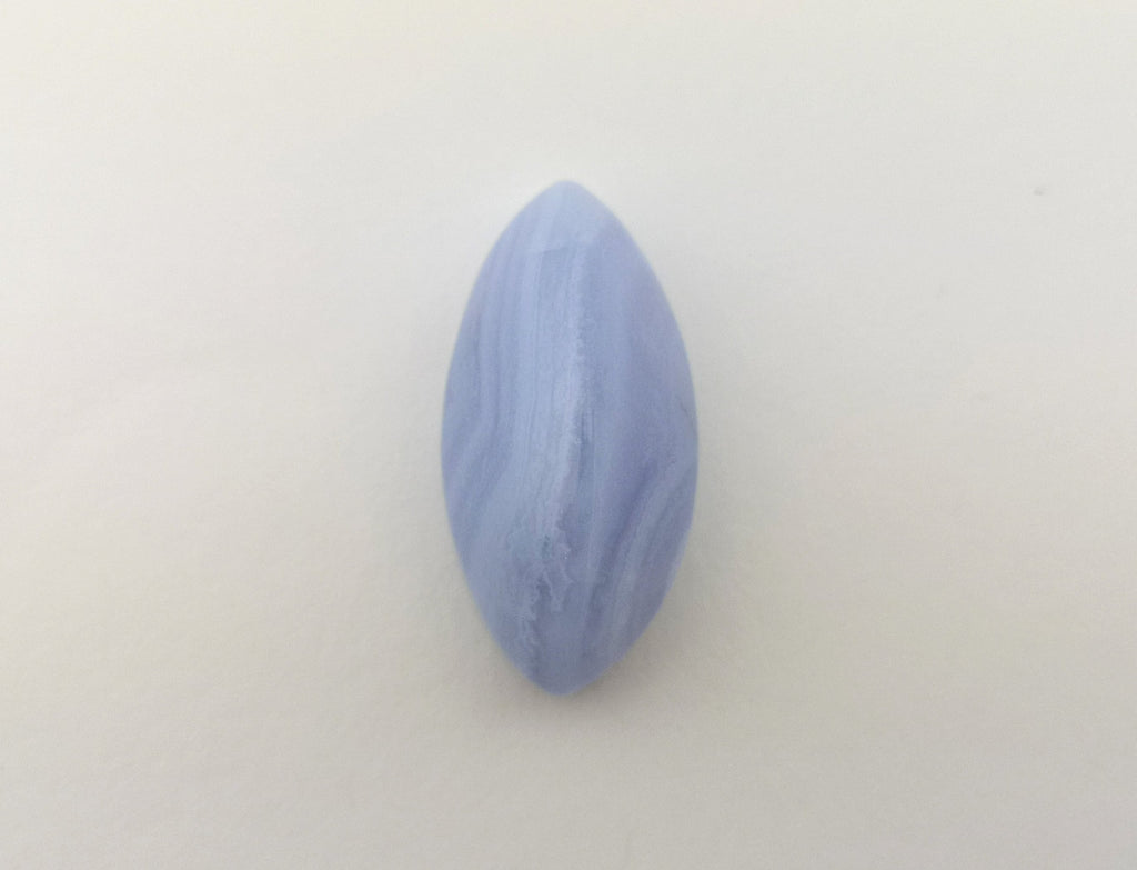 Blauer Chalcedon Anhänger gebohrt – gebänderter Naturstein, Navette ca. 30 × 15 mm – Bild 7