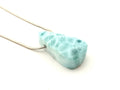 Larimar Anhänger 79,9 ct – AAA Pektolith, quergebohrtes blaues Unikat aus der Dominikanischen Republik | LAR384 – Ansicht 1