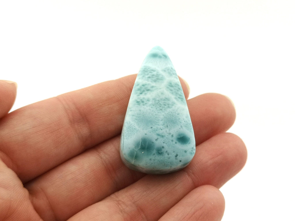 Larimar Anhänger 79,9 ct – AAA Pektolith, quergebohrtes blaues Unikat aus der Dominikanischen Republik | LAR384 – Ansicht 5