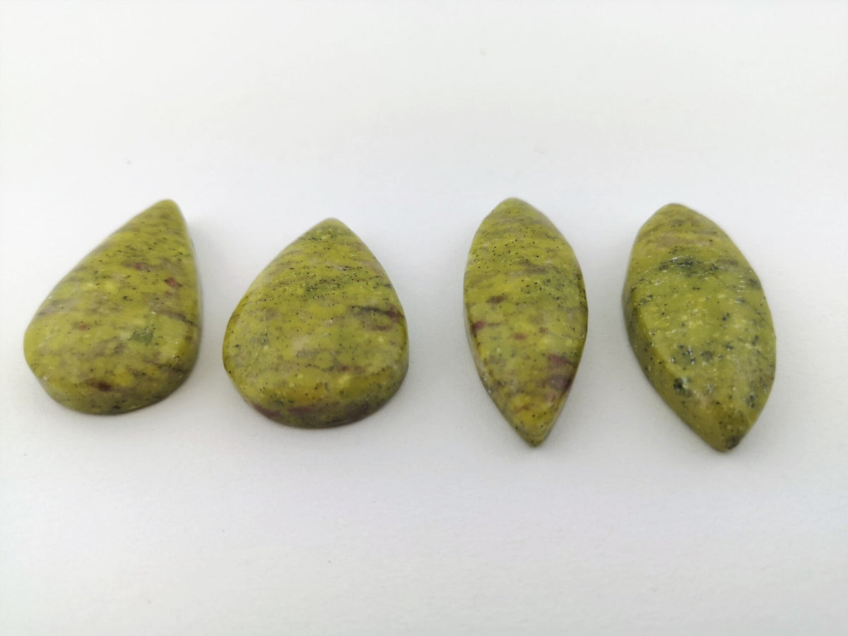Lizardit Anhänger gebohrt – norwegische Jade, ungefärbter Serpentin – Bild 3
