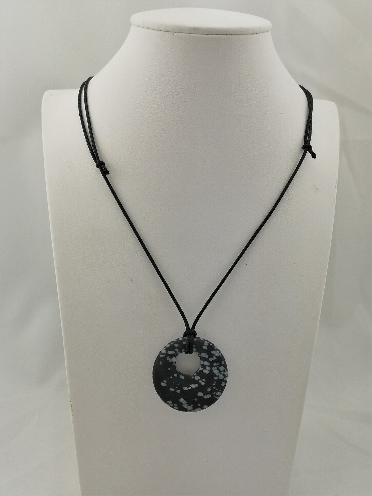 Schneeflocken-Obsidian Gogo-Donut – Ansicht 5