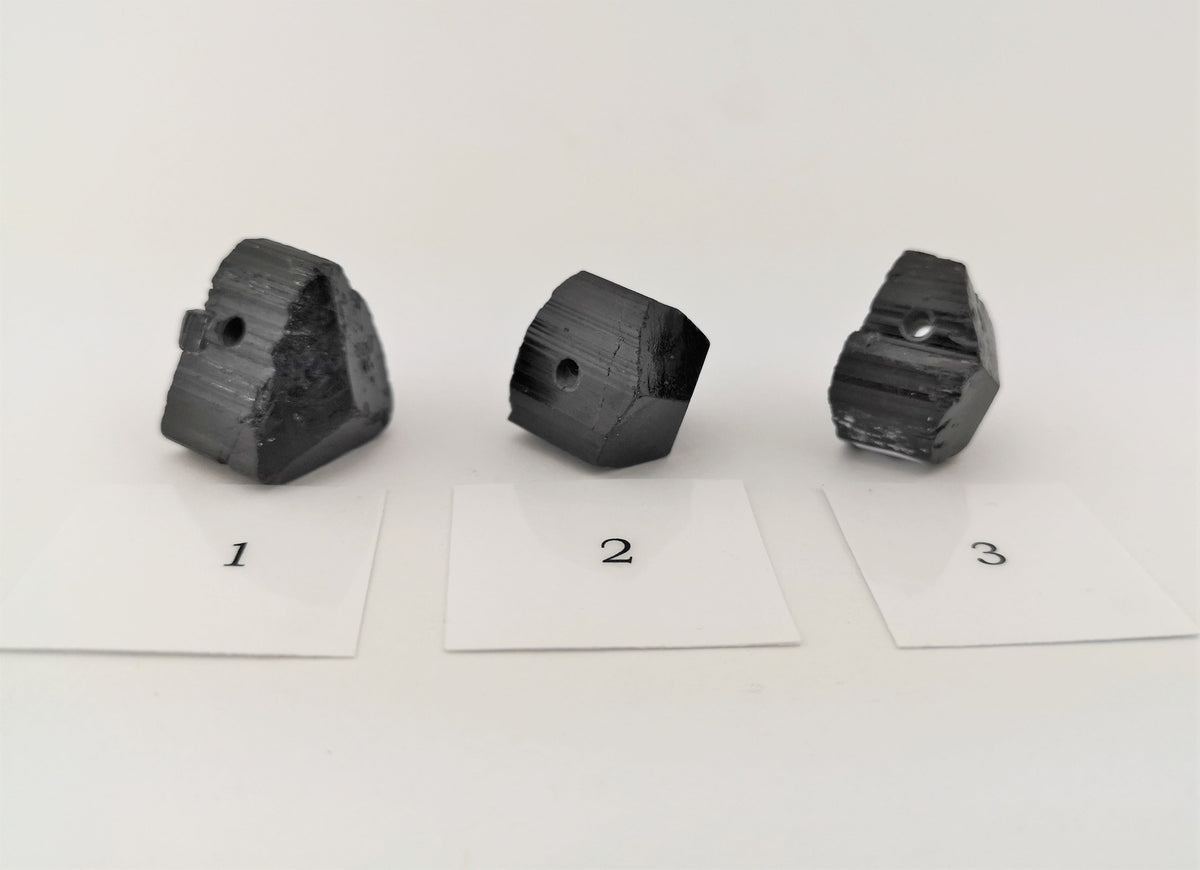 Schwarzer Turmalin Anhänger gebohrt – Schörl aus Madagaskar – ca. 20 × 17 mm – Bild 10