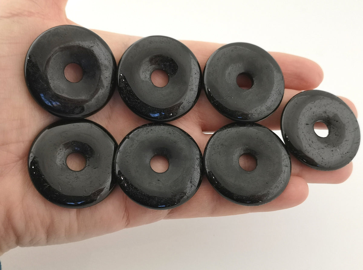 Schwarzer Turmalin Donut 40 mm – Ansicht 2