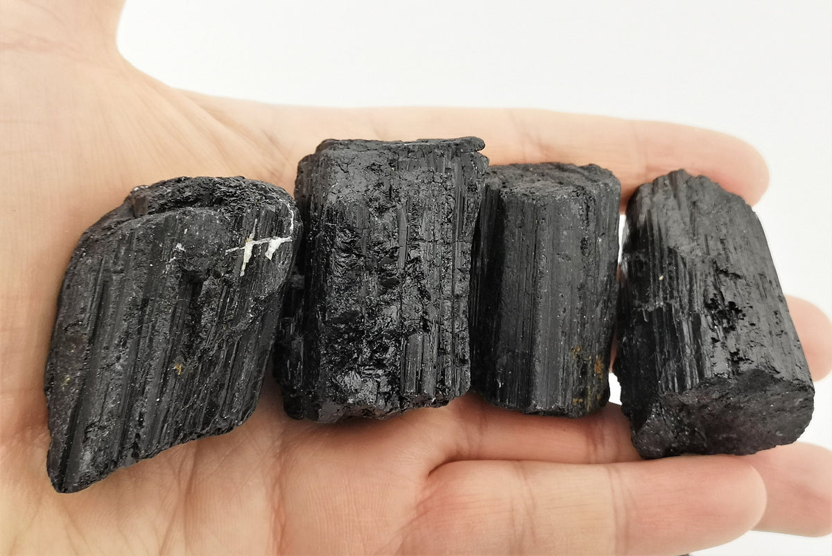 Schwarzer Turmalin Kristall – Schörl A, 60–100 g, Brasilien – Ansicht 1
