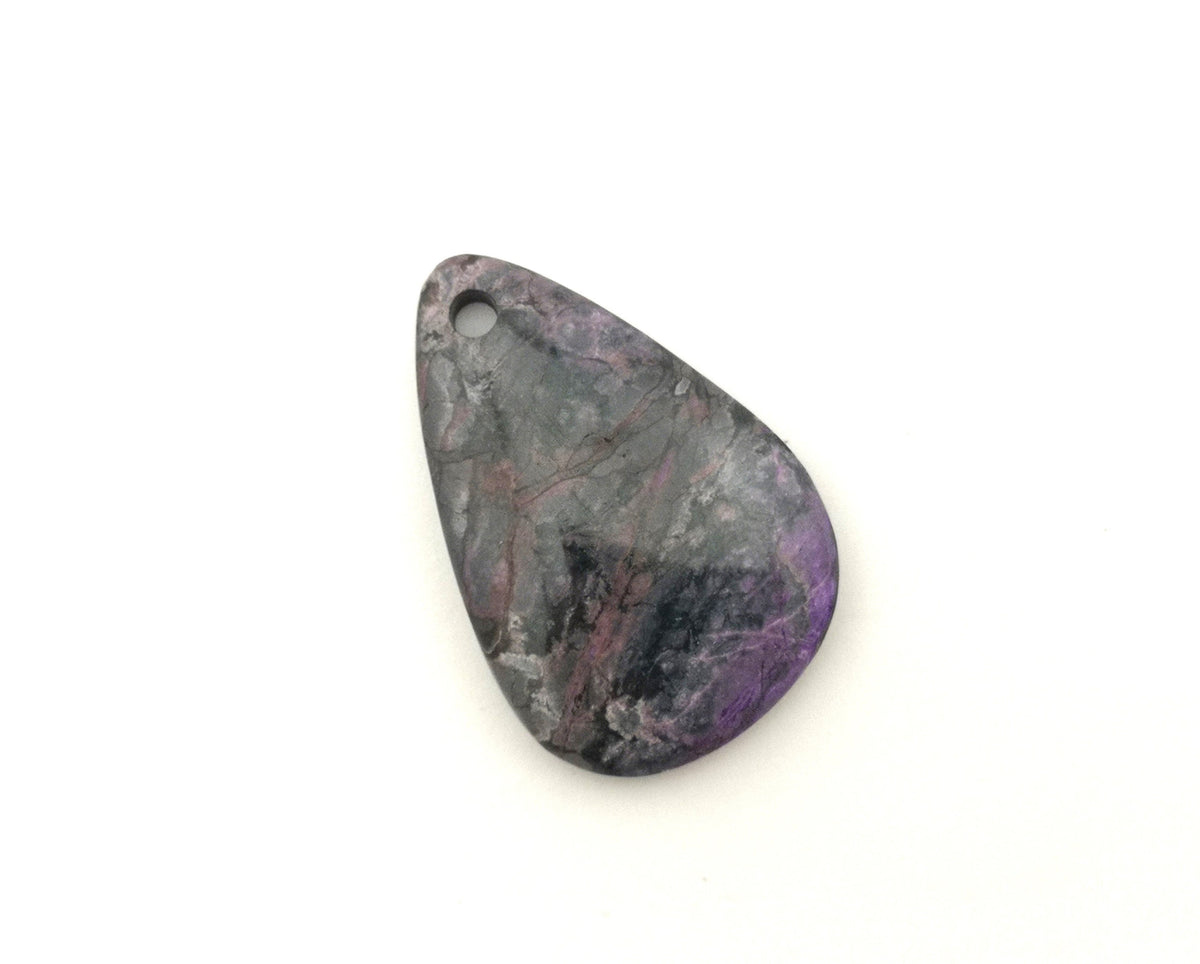 Sugilith Anhänger 54 ct – gebohrter violetter Edelstein mit Baumwollband | Sug244 – Ansicht 2