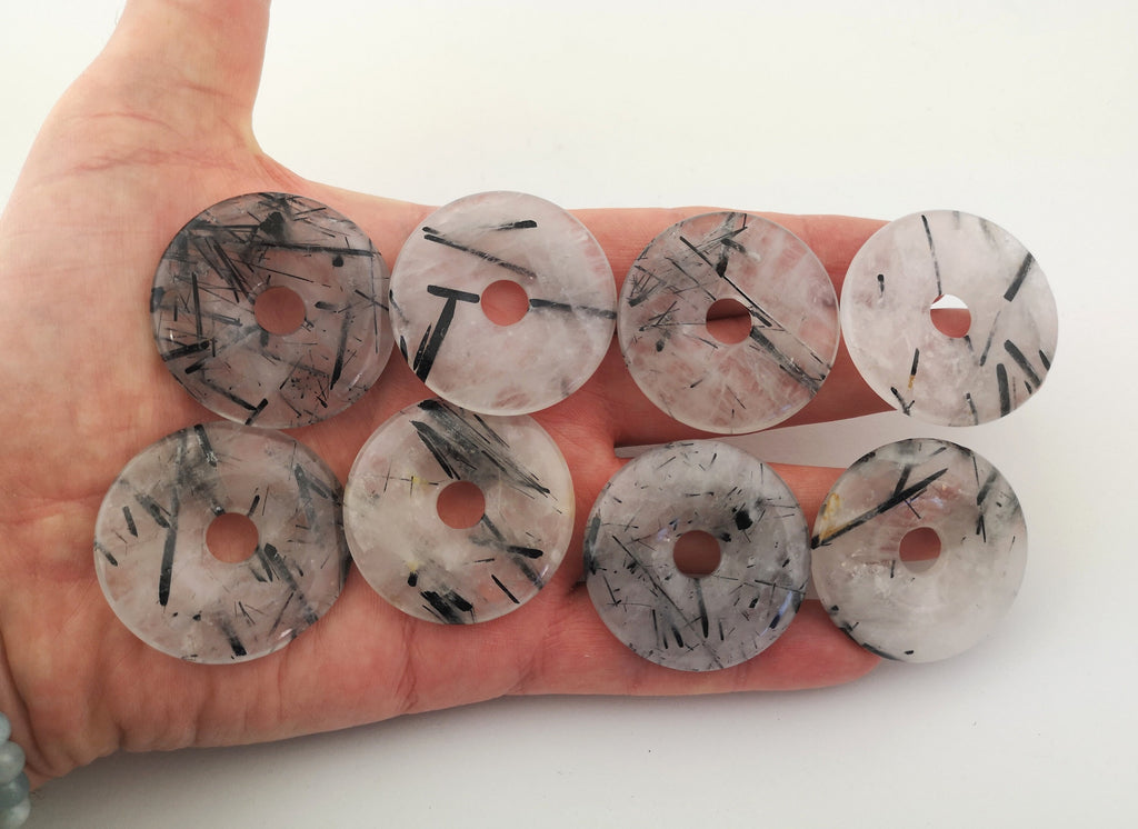 Turmalinquarz Donuts 40 mm – Gruppenbild