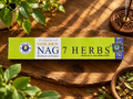 Vijayshree Golden Nag 7 Herbs Räucherstäbchen 15 g in natürlicher Umgebung